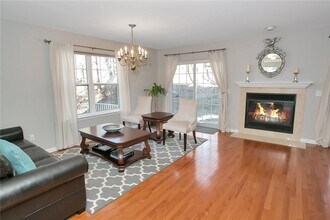86 Hillcrest Ln in Peekskill, NY - Building Photo - Building Photo
