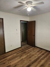 945 W Locust St in Dubuque, IA - Building Photo - Building Photo