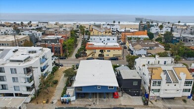 3320 Pacific in Marina Del Rey, CA - Foto de edificio - Building Photo