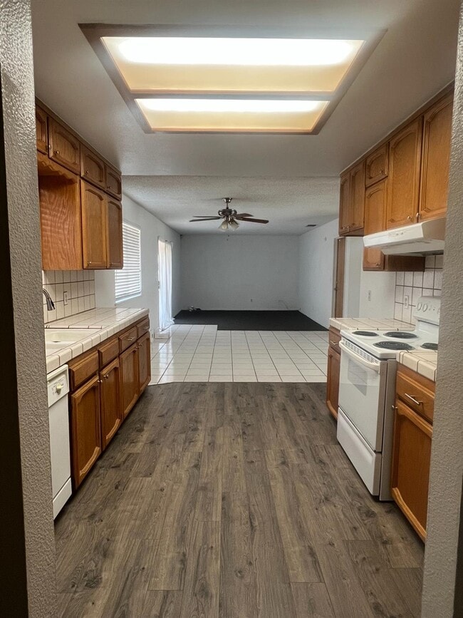 17495 Melba Dr E in Madera, CA - Building Photo - Building Photo