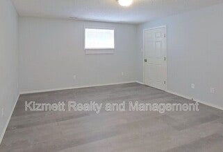 2433-232B 32b St NW in Edmonton, AB - Building Photo - Building Photo