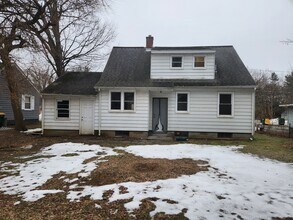 437 Church St in North Syracuse, NY - Building Photo - Building Photo