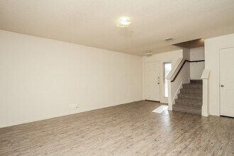 4730 War Horse Dr in San Antonio, TX - Building Photo - Building Photo