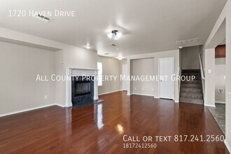 1720 Haven Dr in Bedford, TX - Building Photo - Building Photo
