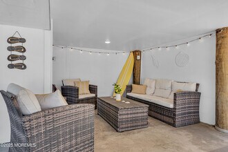 101 W Cove Way in Lavallette, NJ - Building Photo - Building Photo