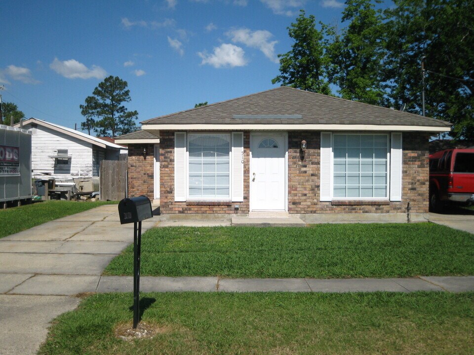 510 Chalmette Ave, Unit 510 Chalmette Ave. in Chalmette, LA - Building Photo
