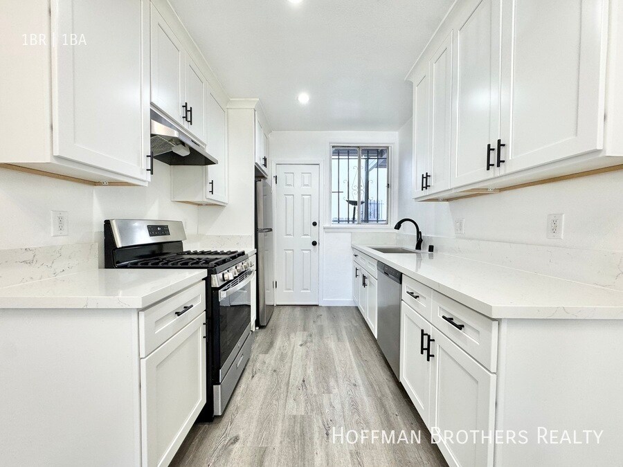 4205 11th Ave in Los Angeles, CA - Building Photo