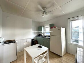 123 Boston St, Unit 3 in Boston, MA - Foto de edificio - Building Photo