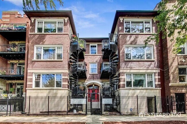 property at 5121 N Kenmore Ave