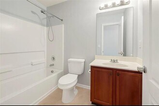 1332 Melrose Woods Ln SE in Lawrenceville, GA - Building Photo - Building Photo