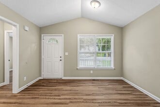 2015 Rath St in Greensboro, NC - Building Photo - Building Photo