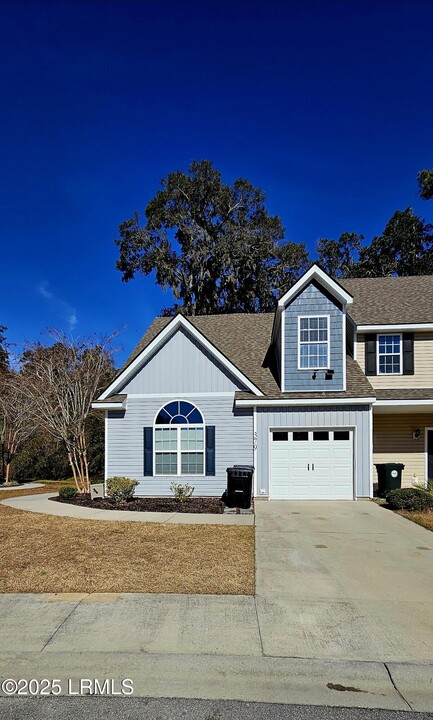 379 Dante Cir in Beaufort, SC - Building Photo