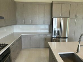 10033 Stockrun Dr in Palm Beach Gardens, FL - Building Photo - Building Photo