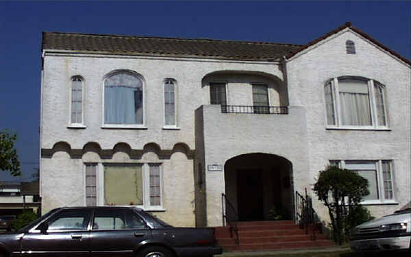 930-934 N Serrano Ave in Los Angeles, CA - Building Photo - Building Photo