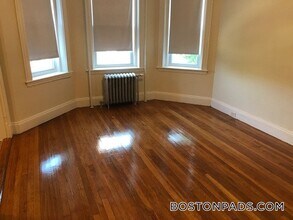 235 Park Dr, Unit 18 in Boston, MA - Building Photo - Building Photo