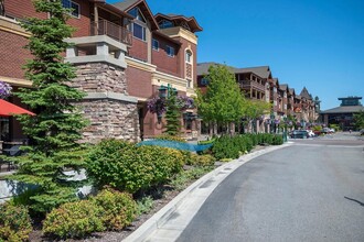 2151 N Main St in Coeur d'Alene, ID - Foto de edificio - Building Photo