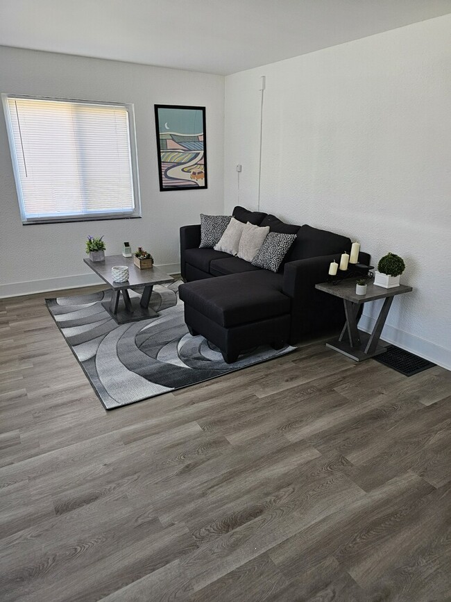 102 N Hampton Rd, Unit D