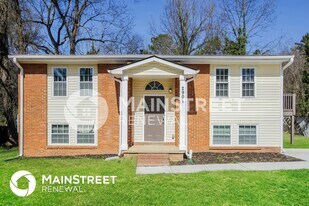 2901 Cambridge Dr SW in Atlanta, GA - Building Photo