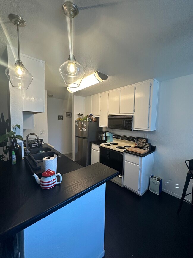 357 Lighthouse Dr in Vallejo, CA - Foto de edificio - Building Photo