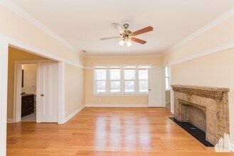 1911 W Chicago Ave in Chicago, IL - Building Photo - Building Photo