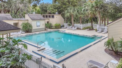 211 Fairway Dr. in Longwood, FL - Building Photo - Building Photo