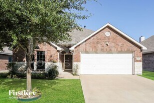 516 Trailblazer Rd in Forney, TX - Building Photo