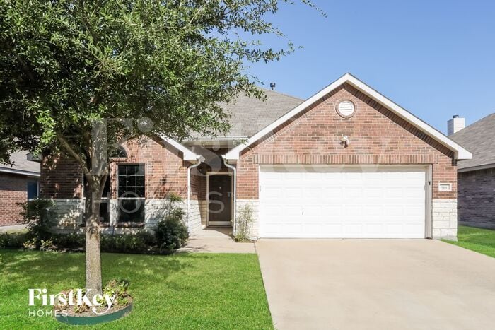 516 Trailblazer Rd in Forney, TX - Building Photo