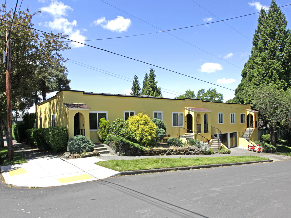 1021-1039 SE 25th Ave in Portland, OR - Building Photo