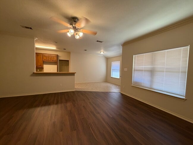 5809 Swords Dr in Fort Worth, TX - Building Photo - Building Photo