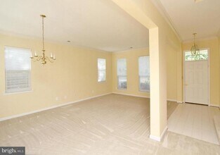 13800 Custis Square in Woodbridge, VA - Building Photo - Building Photo