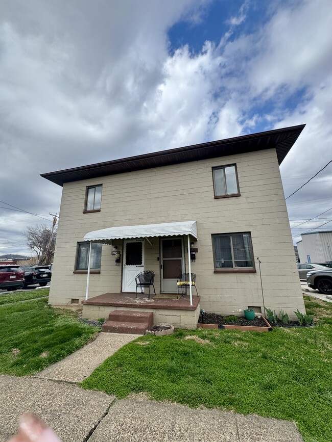 327 1/2 2nd Ave in South Charleston, WV - Building Photo - Building Photo