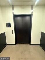 1128 Walnut St in Philadelphia, PA - Building Photo