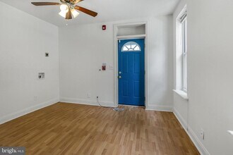 3001 W Girard Ave in Philadelphia, PA - Building Photo - Building Photo