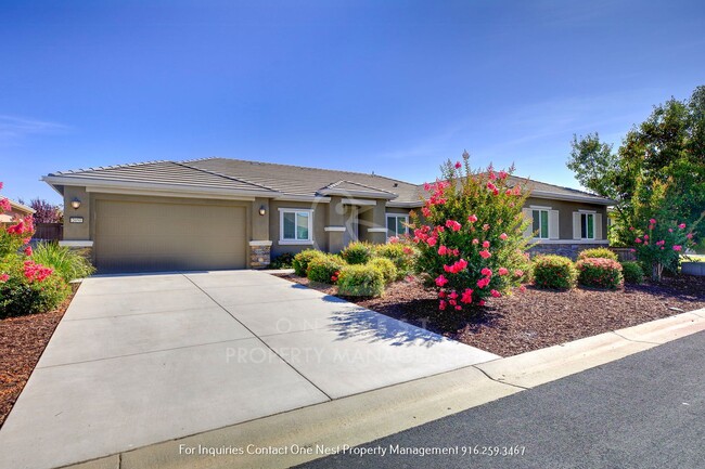 2050 Danforth Way in Plumas Lake, CA - Building Photo - Building Photo