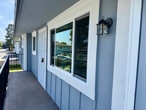 4638 Via Vista Cir in Huntington Beach, CA - Building Photo - Building Photo