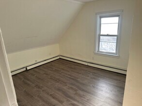 106 Taylor St in Providence, RI - Building Photo - Building Photo