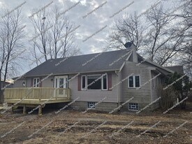 121 S Cline Ave in Griffith, IN - Building Photo