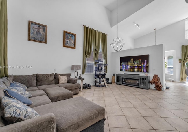 1755 NE 37th Ave in Homestead, FL - Building Photo - Building Photo