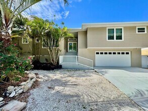 2384 Creek Ct in Clearwater, FL - Building Photo - Building Photo