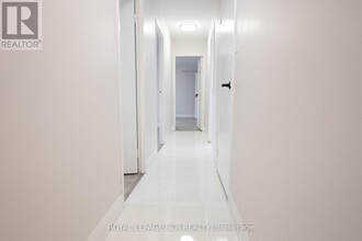 236 Albion Rd in Toronto, ON - Building Photo - Building Photo