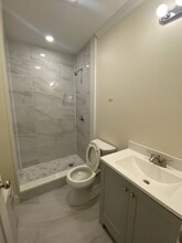 211 Harvard Ave, Unit 1 in Boston, MA - Foto de edificio - Building Photo