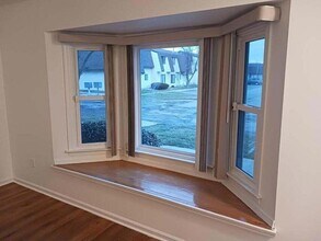 6070 Pennsylvania Dr in Merrillville, IN - Building Photo - Building Photo