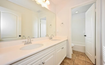 9175 S Cullen Wy in Inglewood, CA - Building Photo - Building Photo