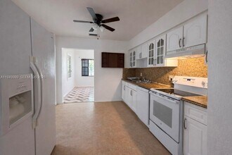 576 NW 147th St in Miami, FL - Building Photo - Building Photo