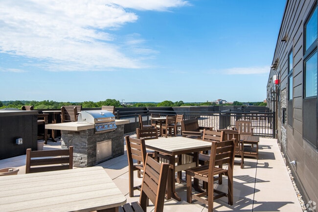 West Washington Place