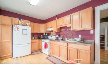 2833 N Downer Ave in Milwaukee, WI - Building Photo - Building Photo