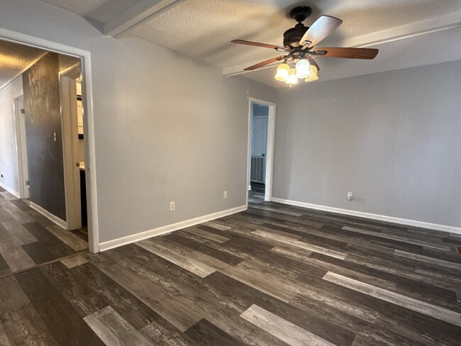 4005 Cypress Ave SW in Huntsville, AL - Foto de edificio - Building Photo