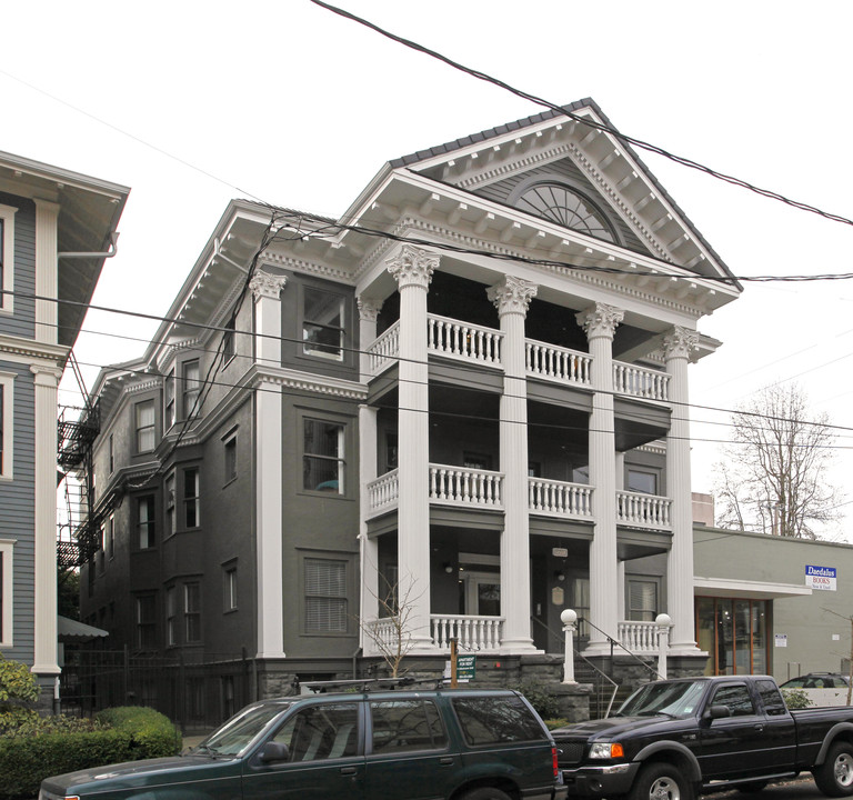 Historic Portland Apartments in Portland, OR - Building Photo