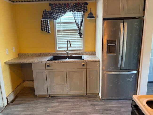 854 E Washington St in Frankfort, IN - Building Photo - Building Photo