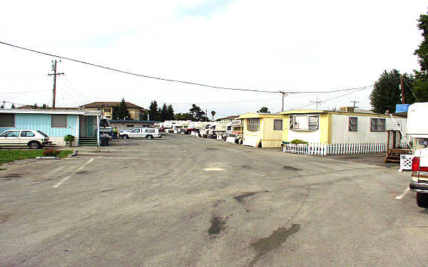 Herperian Trailer Park in San Leandro, CA - Building Photo - Building Photo